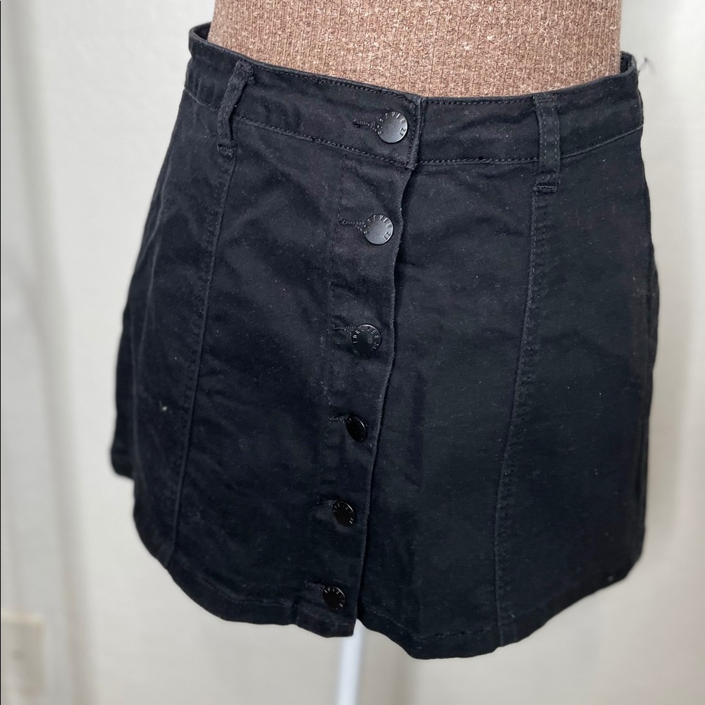 Black mini skirt - Picture 4 of 6